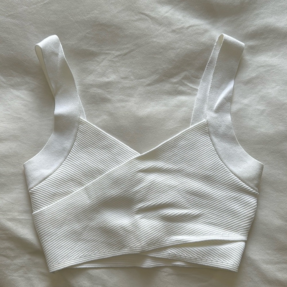 Aritzia babaton white sculpt knit wrap tap size small never worn